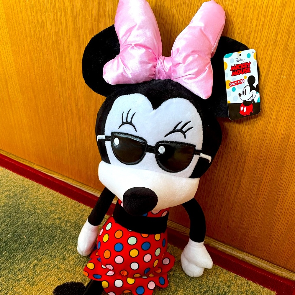 Minnie Mouse summer plush